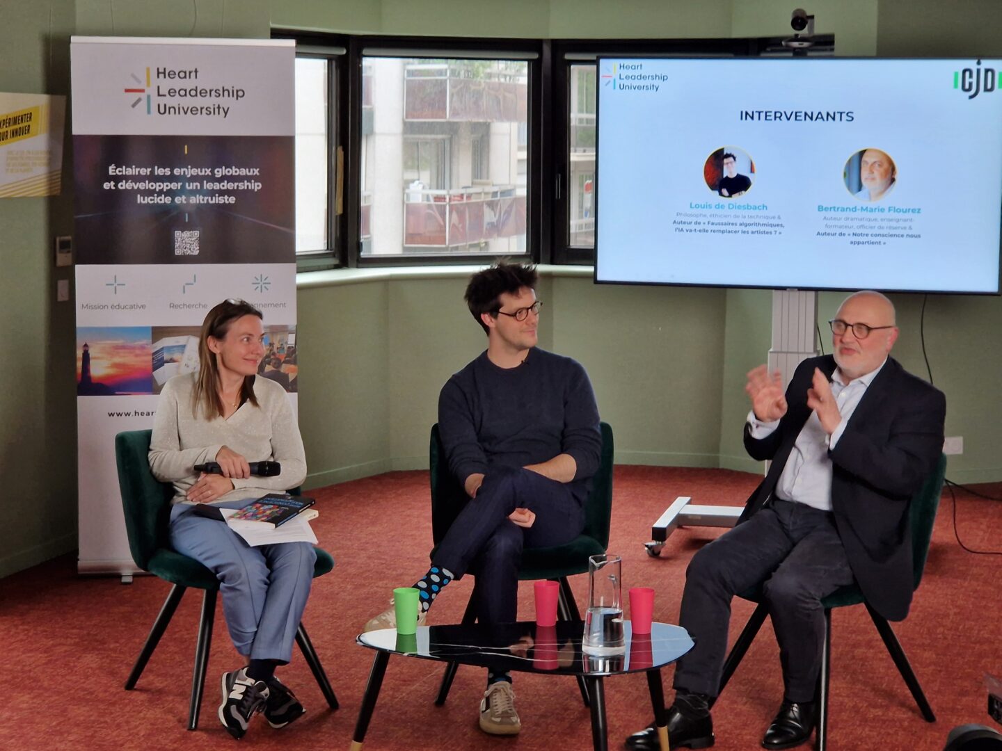 Lire la suite à propos de l’article Regards croisés « Faussaires algorithmiques et Défense cognitive »